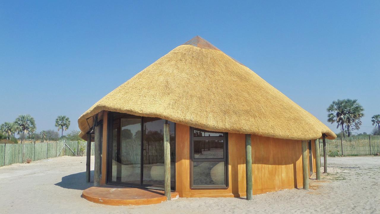 Ongula Village Homestead Lodge Omupumba Szoba fotó